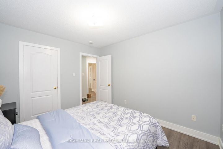 Photo 26 at 100 Crown Victoria Drive, Fletcher's Meadow, Brampton