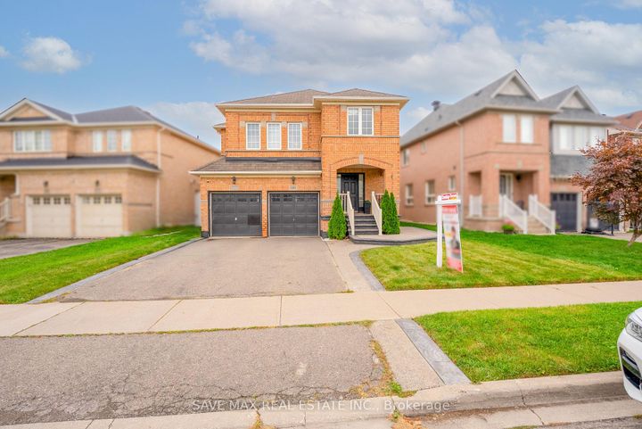 Photo 45 at 100 Crown Victoria Drive, Fletcher's Meadow, Brampton