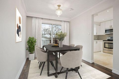 Photo 3 at 256 Zelda Crescent, Crosby, Richmond Hill