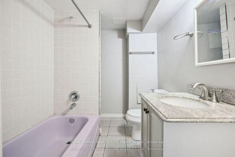 Photo 22 at 256 Zelda Crescent, Crosby, Richmond Hill