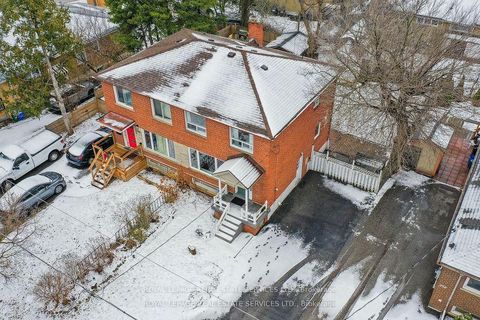 Photo 30 at 256 Zelda Crescent, Crosby, Richmond Hill