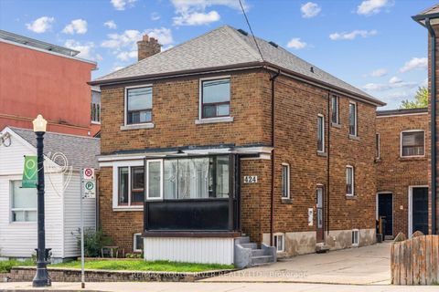 Photo 4 at 424 Oakwood Avenue, Oakwood Village, Toronto