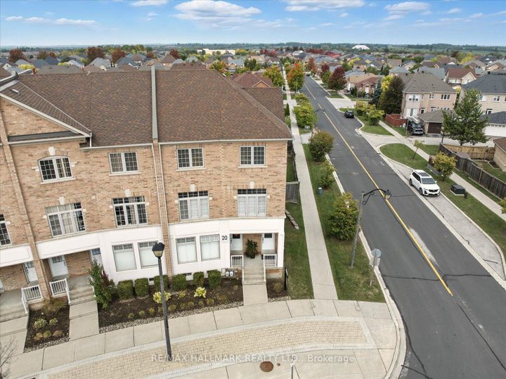 Photo 2 at 23 - 20 Greensborough Villag Circle, Greensborough, Markham