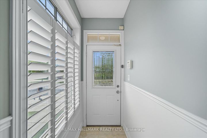 Photo 4 at 23 - 20 Greensborough Villag Circle, Greensborough, Markham