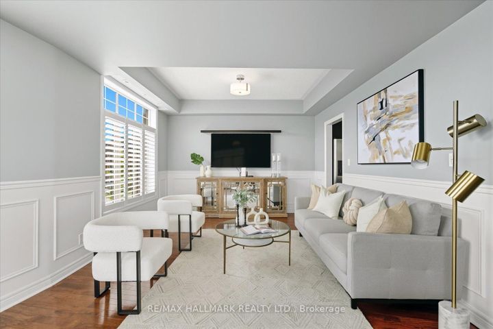 Photo 9 at 23 - 20 Greensborough Villag Circle, Greensborough, Markham