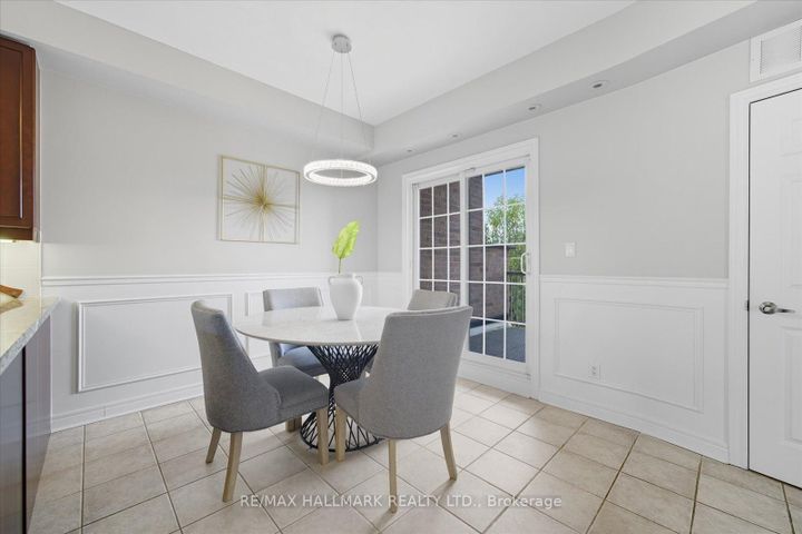 Photo 18 at 23 - 20 Greensborough Villag Circle, Greensborough, Markham