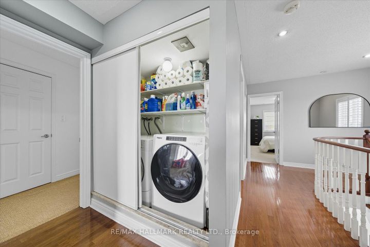 Photo 23 at 23 - 20 Greensborough Villag Circle, Greensborough, Markham