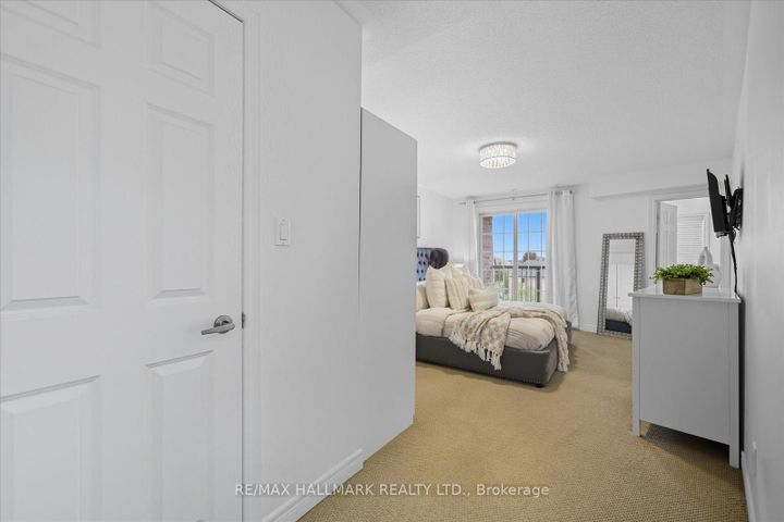 Photo 24 at 23 - 20 Greensborough Villag Circle, Greensborough, Markham