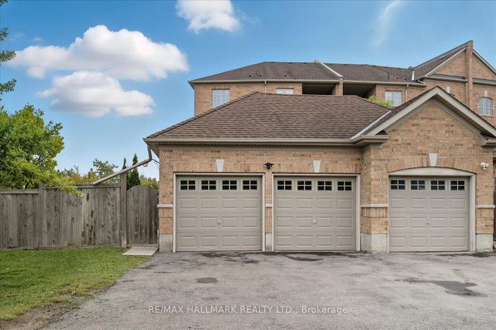 Photo 41 at 23 - 20 Greensborough Villag Circle, Greensborough, Markham