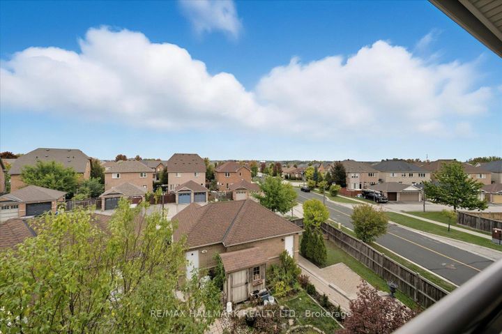 Photo 42 at 23 - 20 Greensborough Villag Circle, Greensborough, Markham