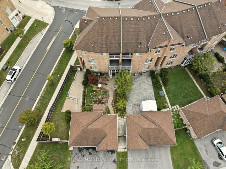 Photo 43 at 23 - 20 Greensborough Villag Circle, Greensborough, Markham