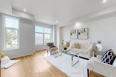 Photo 4 at 384 Okanagan Path, Donevan, Oshawa