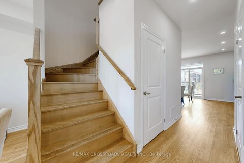 Photo 12 at 384 Okanagan Path, Donevan, Oshawa