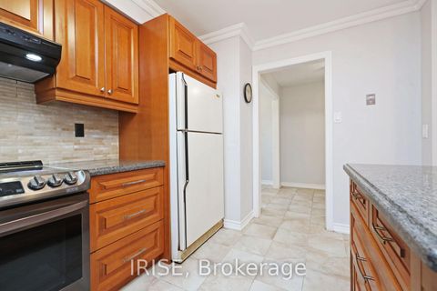 Photo 13 at 115 Winter Gardens Trail, Rouge E10, Toronto