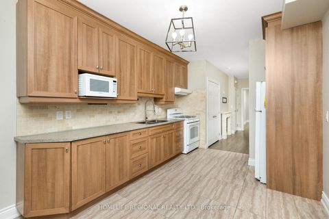 Photo 5 at 200 Roxton Road, Bellwoods, Toronto