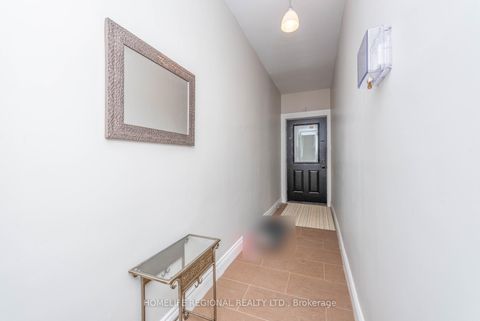 Photo 11 at 200 Roxton Road, Bellwoods, Toronto
