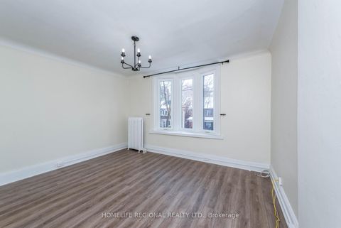 Photo 23 at 200 Roxton Road, Bellwoods, Toronto