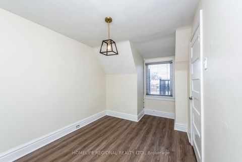 Photo 27 at 200 Roxton Road, Bellwoods, Toronto