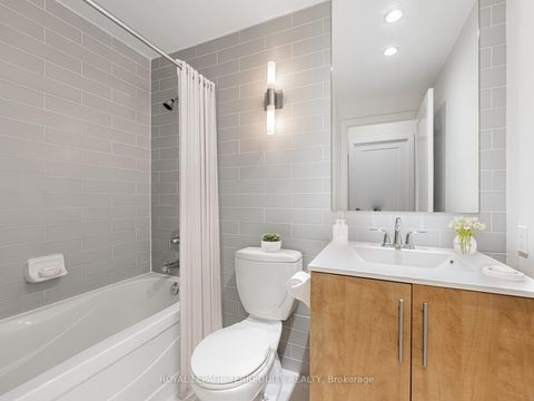 Photo 15 at 3603 - 120 Homewood Avenue, North St. James Town, Toronto