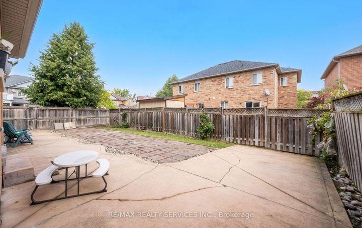 Photo 29 at 87 Queen Mary Drive, Fletcher's Meadow, Brampton