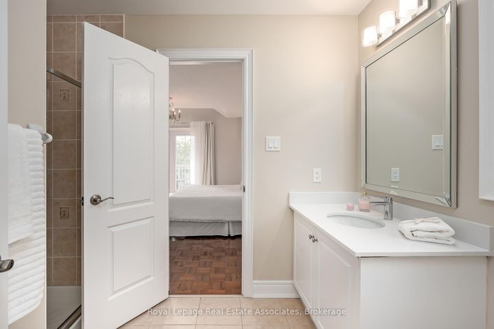 Photo 25 at 2257 Adirondak Trail, WM Westmount, Oakville