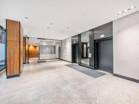 Photo 31 at 905 - 501 Adelaide Street W, Waterfront Communities C1, Toronto