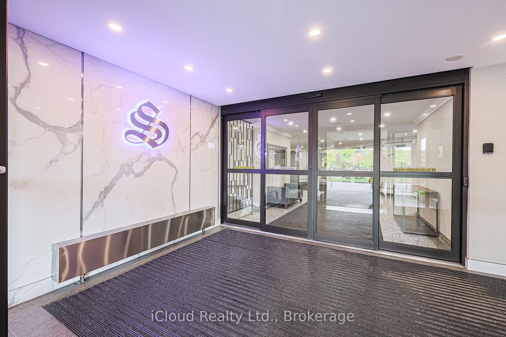 515 - 451 The West Mall, Etobicoke West Mall, Toronto by Loree Meneguzzi Real Estate 515 - 451 The West Mall, Etobicoke West Mall, Toronto