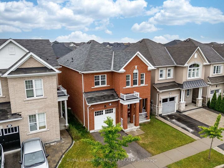 Photo 2 at 903 Penson Crescent, CO Coates, Milton