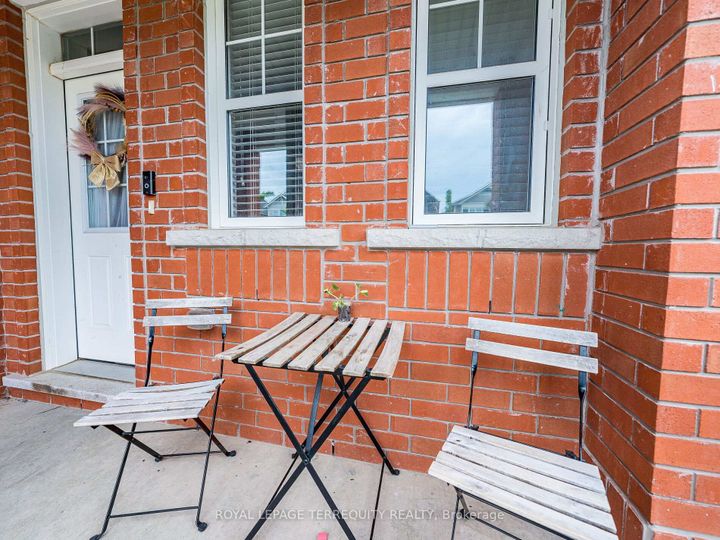 Photo 4 at 903 Penson Crescent, CO Coates, Milton