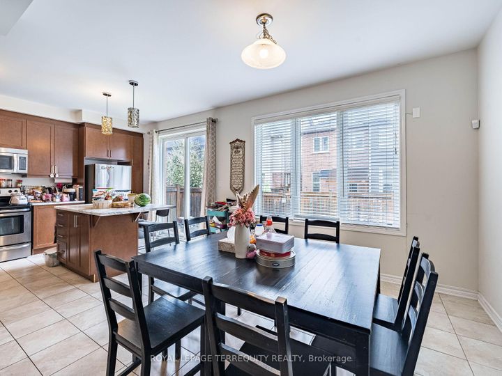 Photo 13 at 903 Penson Crescent, CO Coates, Milton
