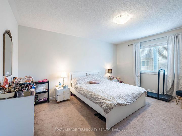 Photo 18 at 903 Penson Crescent, CO Coates, Milton