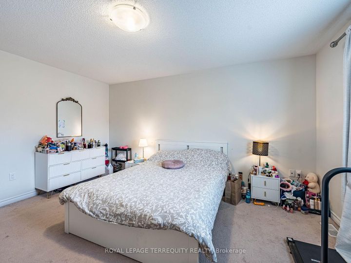 Photo 23 at 903 Penson Crescent, CO Coates, Milton