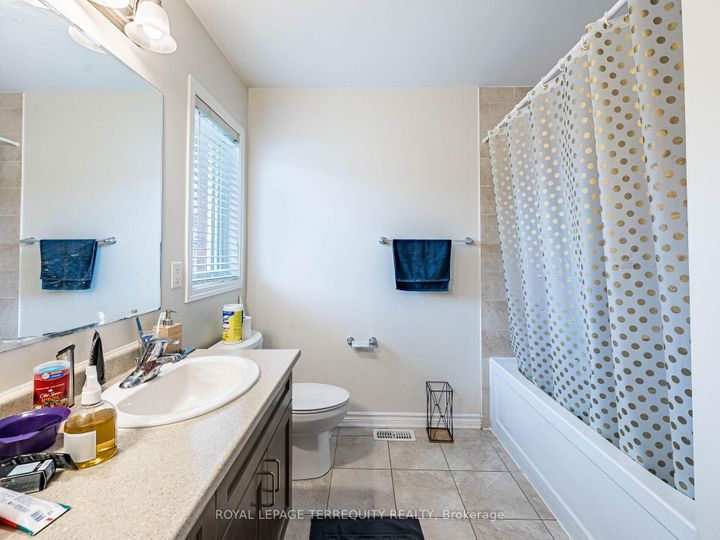 Photo 24 at 903 Penson Crescent, CO Coates, Milton