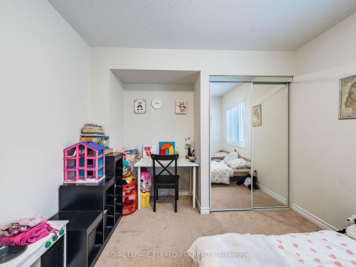 Photo 26 at 903 Penson Crescent, CO Coates, Milton