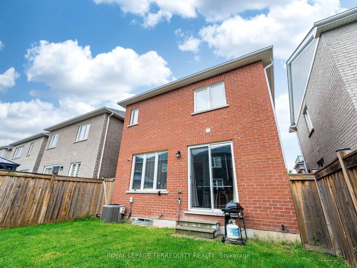 Photo 35 at 903 Penson Crescent, CO Coates, Milton