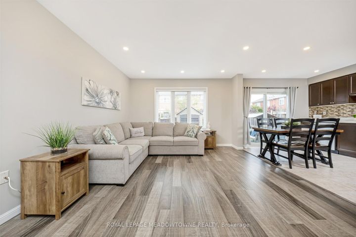 Photo 3 at 606 Cargill Path, CO Coates, Milton