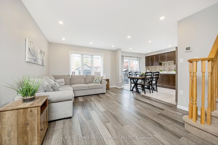 Photo 4 at 606 Cargill Path, CO Coates, Milton