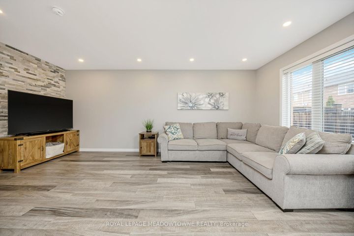 Photo 5 at 606 Cargill Path, CO Coates, Milton