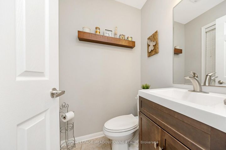 Photo 14 at 606 Cargill Path, CO Coates, Milton