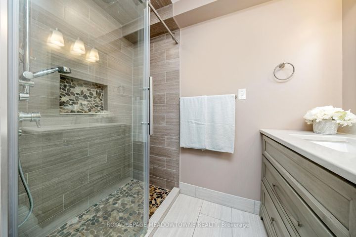 Photo 26 at 606 Cargill Path, CO Coates, Milton