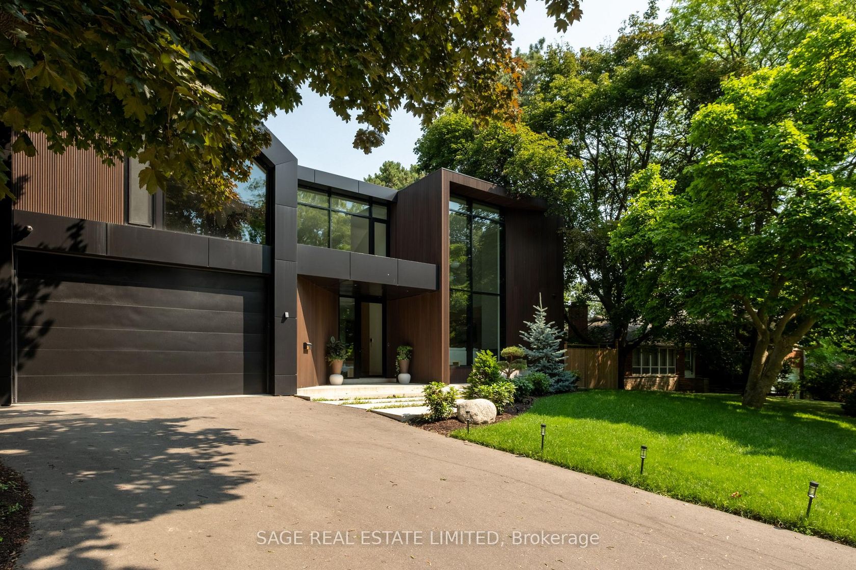 38 Ravensbourne Crescent, Rosethorn, Toronto 