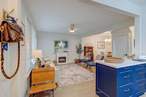 Photo 3 at 52 Green Lanes, City Centre West, Toronto