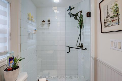 Photo 12 at 52 Green Lanes, City Centre West, Toronto