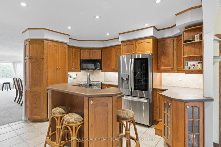 Photo 12 at 2425 Headon Forest Drive, Headon, Burlington