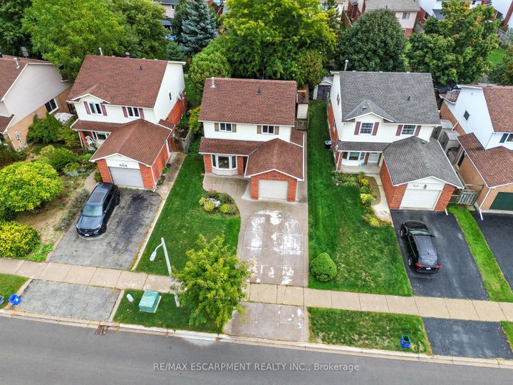 Photo 31 at 2425 Headon Forest Drive, Headon, Burlington
