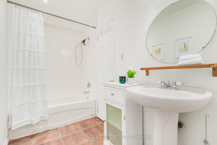 Photo 42 at 21 Nuffield Drive, Guildwood, Toronto