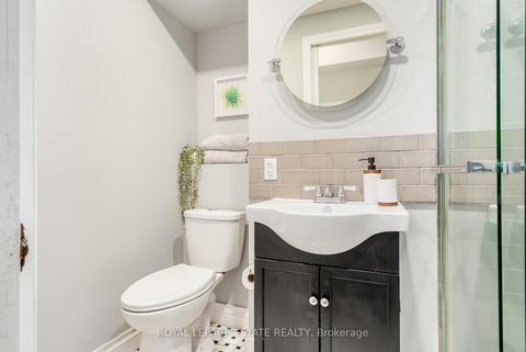 Photo 33 at 21 Nuffield Drive, Guildwood, Toronto