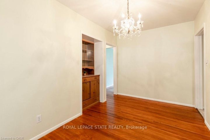 Photo 18 at 22 Dunning Court, Dundas, Hamilton