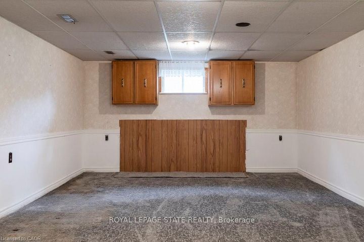 Photo 31 at 22 Dunning Court, Dundas, Hamilton