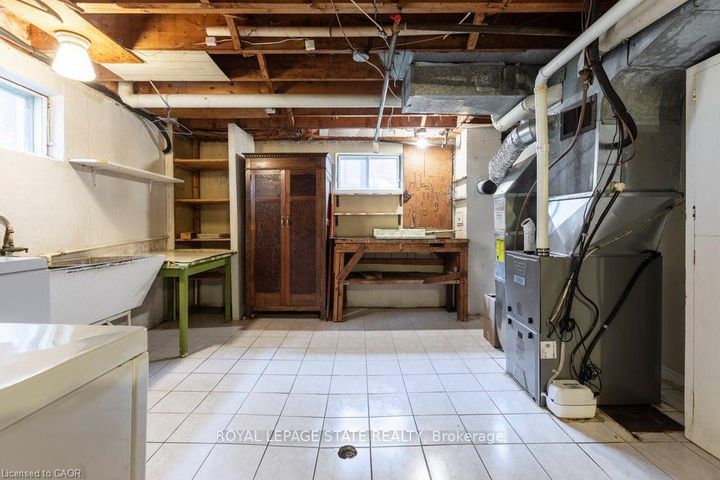 Photo 39 at 22 Dunning Court, Dundas, Hamilton